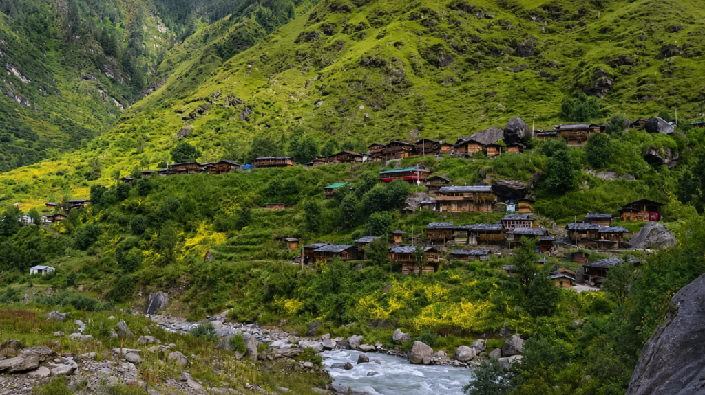Scenic Osla village surrounded by Himalayan mountains near Har Ki Dun