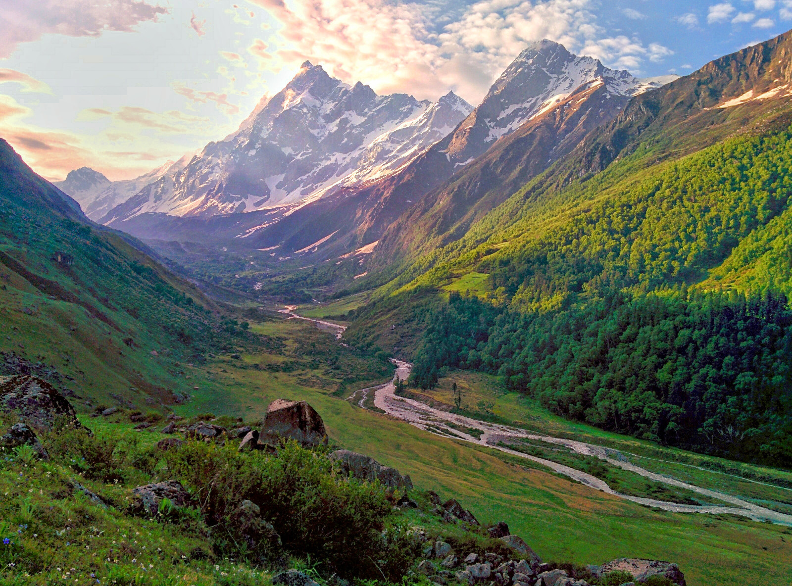 Snow-covered Himalayan peaks surrounding Har Ki Dun Valley